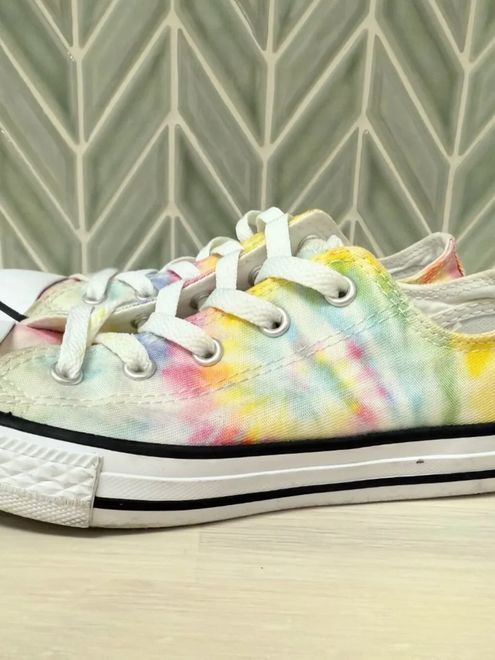 Converse durable canvas
